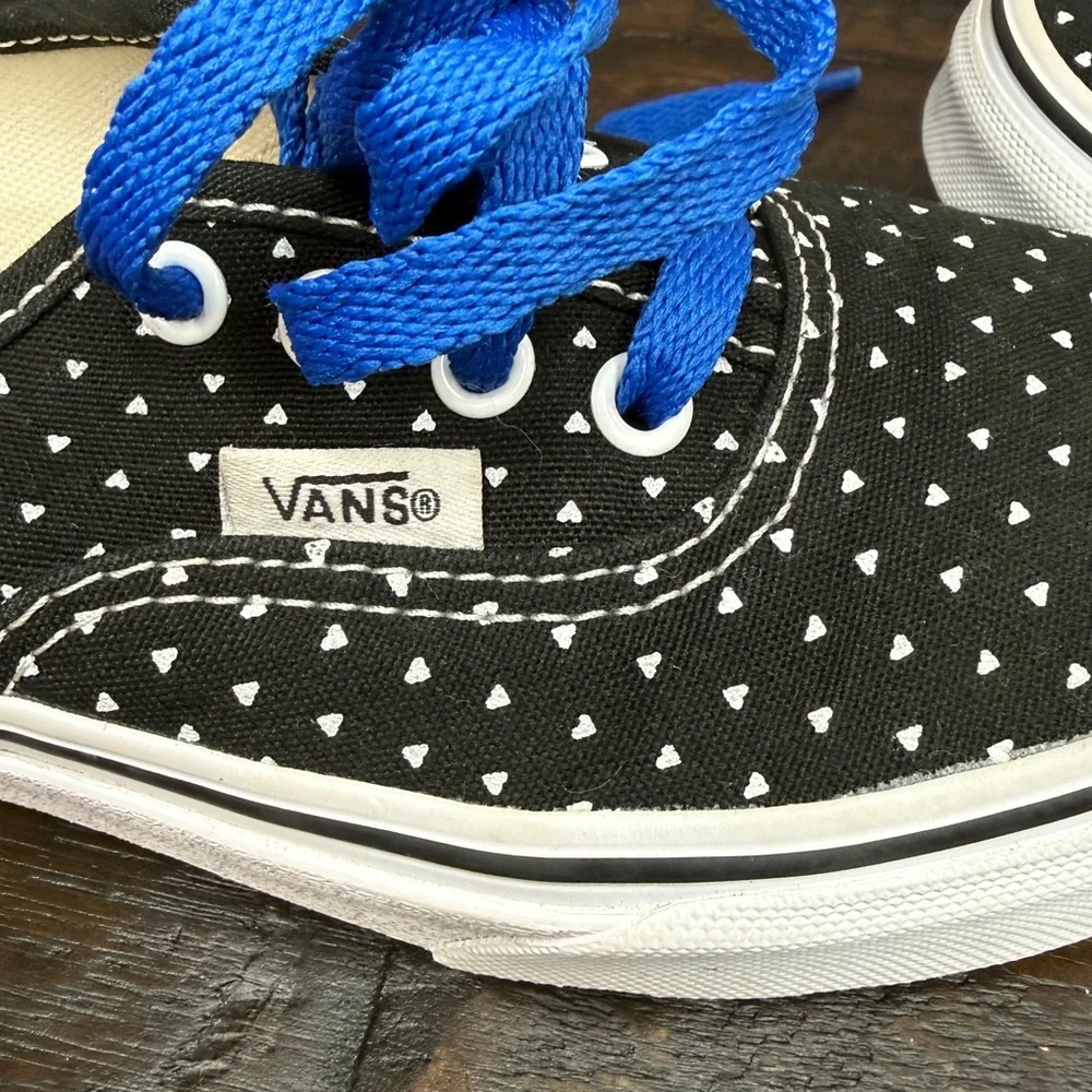 Vans Kids Classic Micro Hearts Sneakers in a Black & White Size 2
